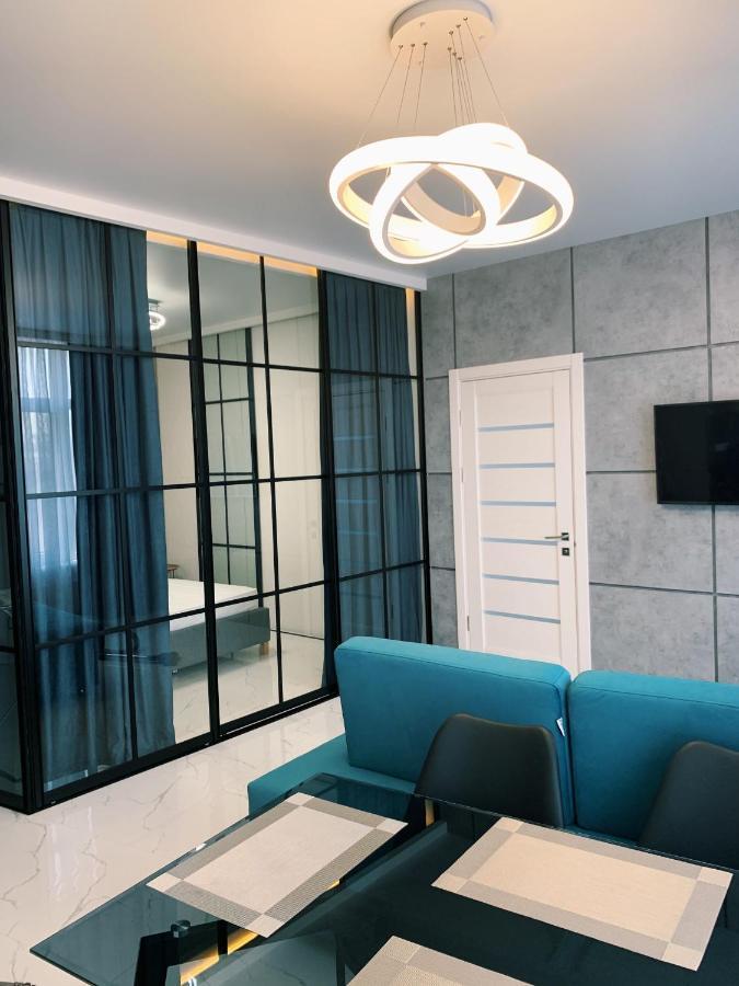 Sunny Apartment 5 Odessa Exteriör bild